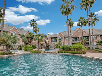 Tropical lagoon style pool